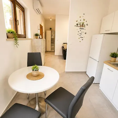 Regina's Place Διαμέρισμα Sempeter pri Gorici